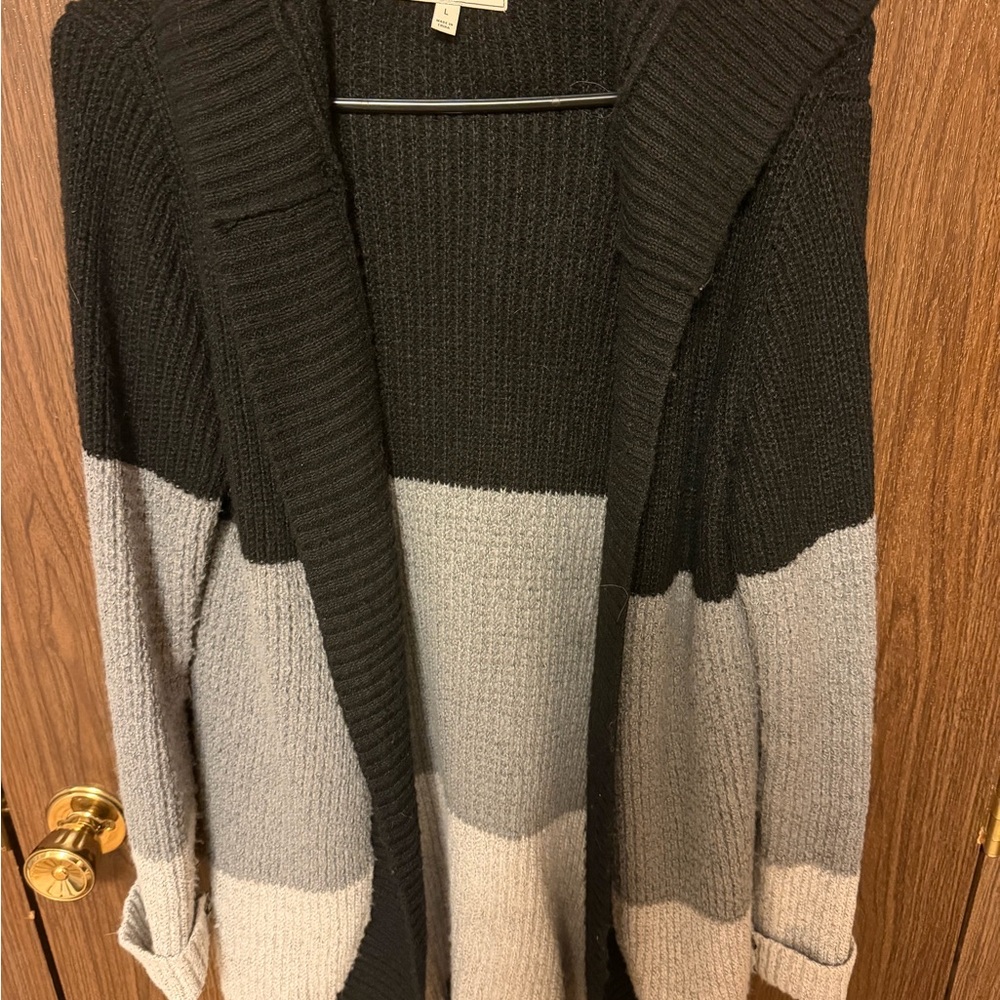 Bass Women's Black and Gray Cardigan
